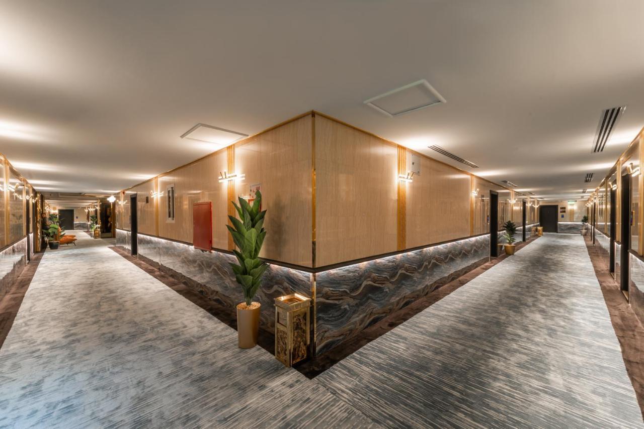 Ross Hotel リヤード エクステリア 写真