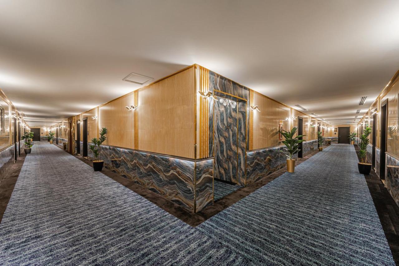 Ross Hotel リヤード エクステリア 写真